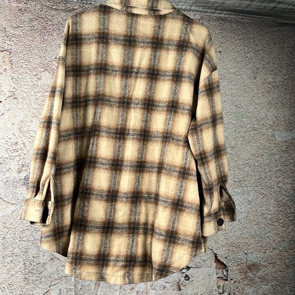 Zenana Oversized Woven Plaid Shacket NWOT. Size L. MN130 - Picture 3 of 3
